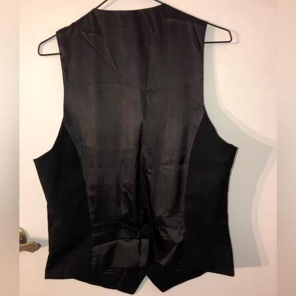 Men’s H&M Black Suit Vest - Picture 2 of 4